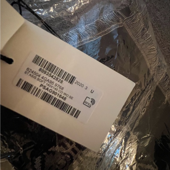 New Gucci GG monogram Fringed Logo-Jacquard Cotton Wool Silk-Blend Scarf - Picture 6 of 11